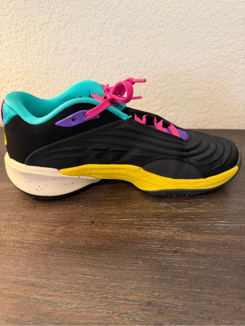 Jordan Luka 3 Black Hyper Jade Pink! Size 8